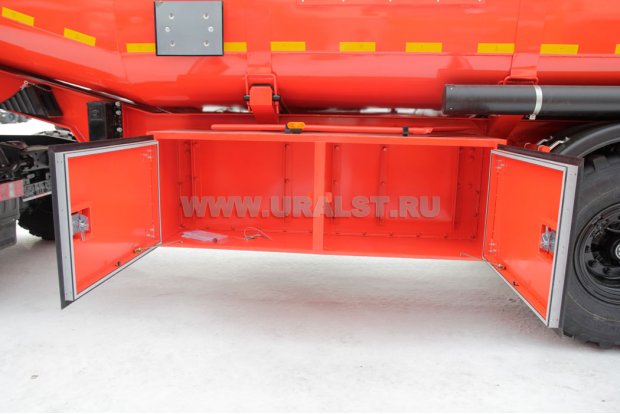 Ящик для оборудования и инструмента