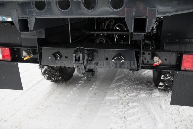 Заднее сцепное устройство