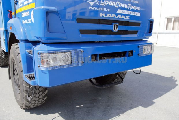 Металлический передний бампер (опция)