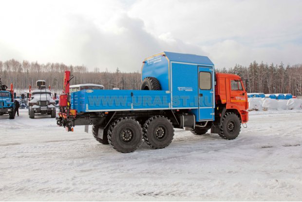 Транспортно-бытовая машина УСТ-5453 с КМУ ИМ-20 на шасси Камаз 43118-46