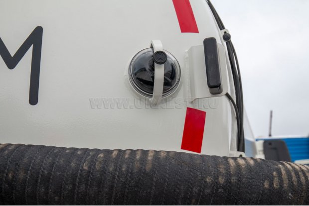 Смотровое окно емкости