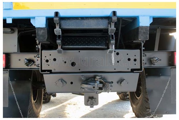 Фиксация лестниц в транспортном положении