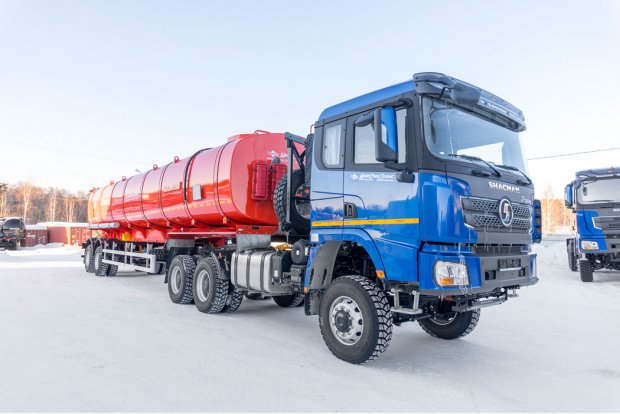 Полуприцеп цистерна для нефти ППЦН 40ПТ-24Д ПТ УСТ 9465 рамная, термос ССУ 1470, горловина в передней части