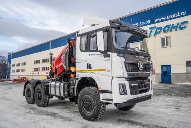 Седельный тягач УСТ 5453SR-03 с КМУ ИМ-150N SHACMAN SX42586V385 (6х6), 315/80R22