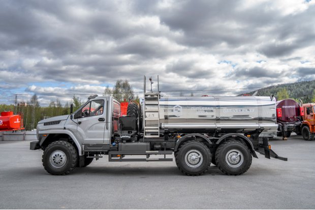 Автоцистерны для питьевой воды  АЦПТ-10НО УСТ 5453 Урал NEXT 4320-6951-74 насос, обогрев, нерж/нерж