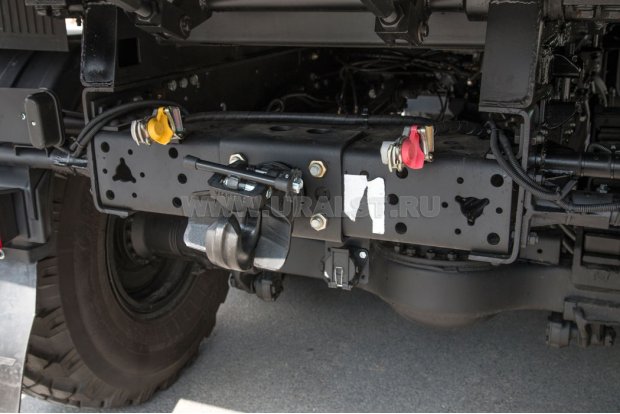 Заднее сцепное устройство