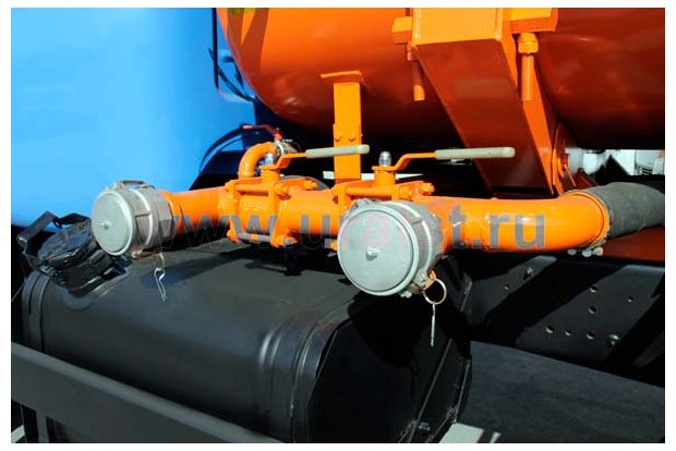 Сливной трубопровод цистерны