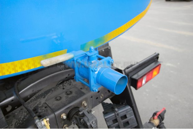 Сливной трубопровод цистерны