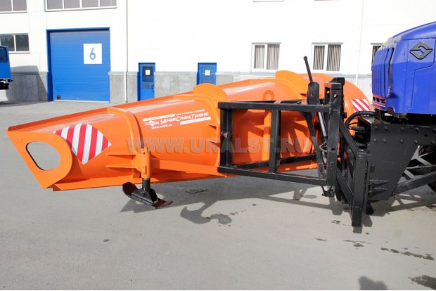 Передний скоростной отвал