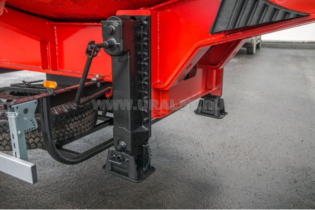 Опорное устройство полуприцепа