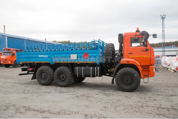 Бортовой автомобиль Камаз 43118-50 баллоновоз