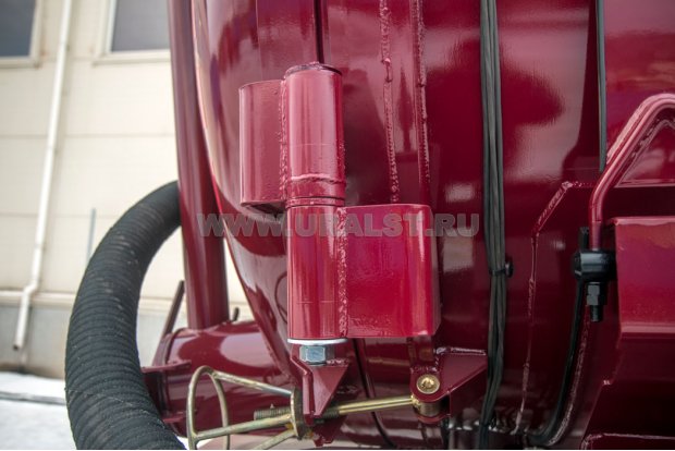 Открывающееся днище