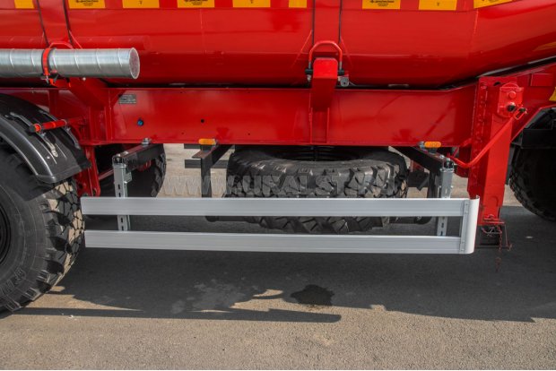 Боковая защита