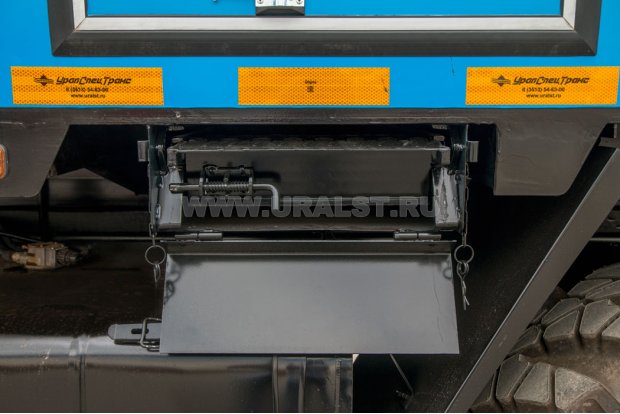 Выдвижная лестница в транспортном положении