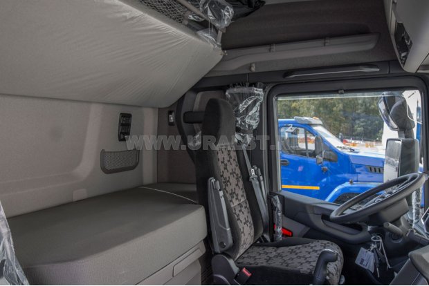 Спальное место в кабине водителя