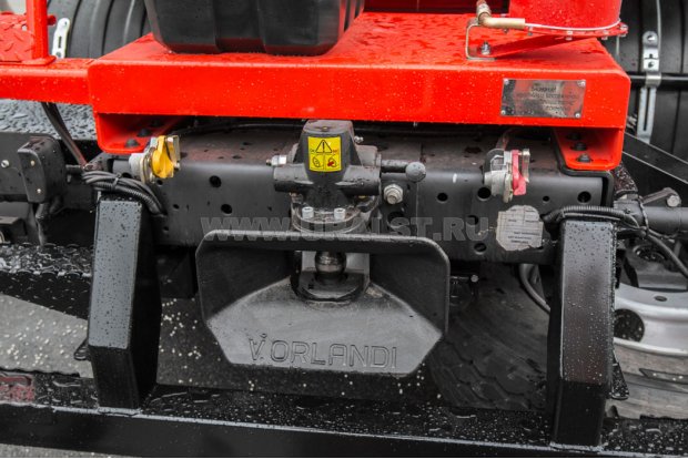 Заднее сцепное устройство