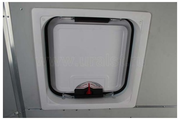 Аварийный люк фургона 4320 с КМУ