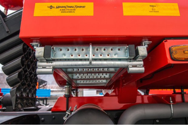 Выдвижная лестница в транспортном положении