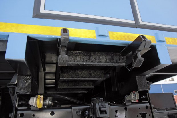 Съемная лестница в транспортном положении