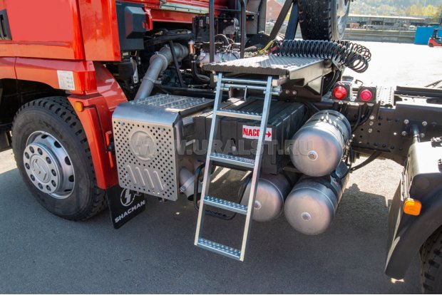 Выдвижная лестница