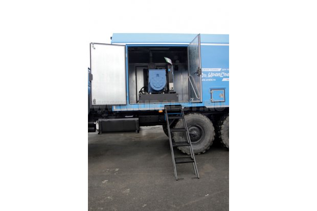 Выдвижной трап отсека ДЭС