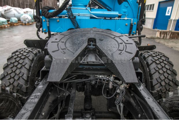 Седельно-сцепное устройство тягача