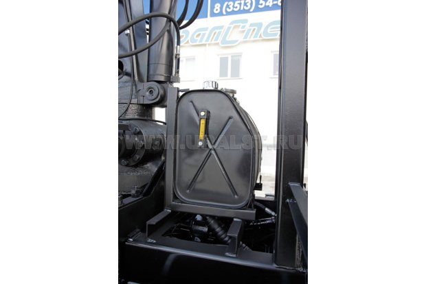 Бак гидросистемы манипулятора