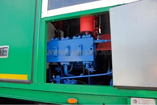 Люк доступа к парообразующиму оборудованию