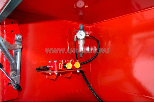 Блок пневмоуправления донными клапанами