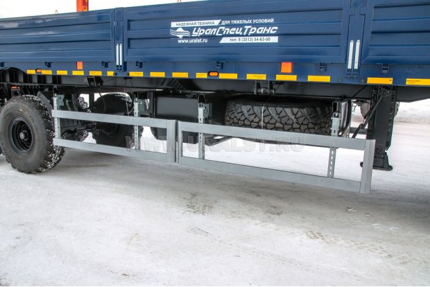 Боковая защита