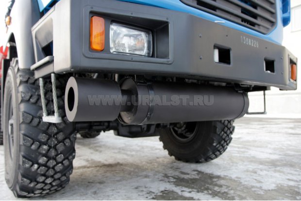 Система выпуска отработанных газов под передним бампером