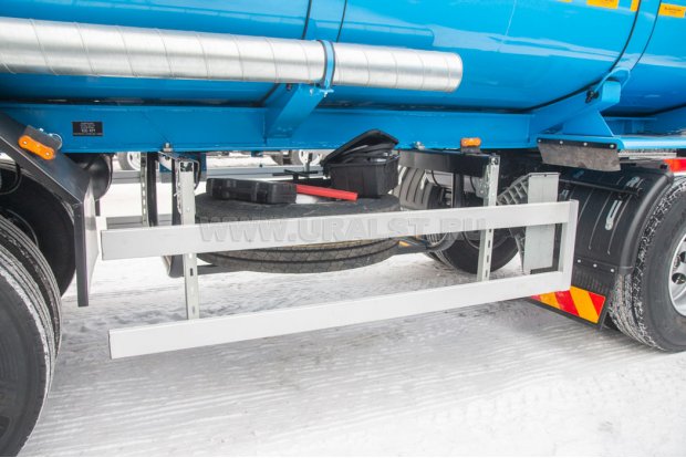 Боковая защита