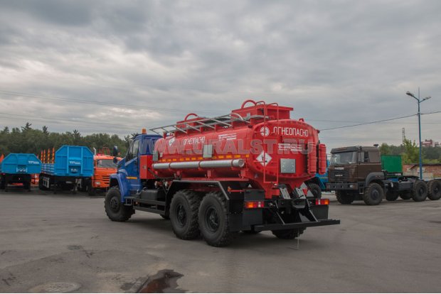 Автотопливозаправщик АТЗ-11-2 УСТ-5453