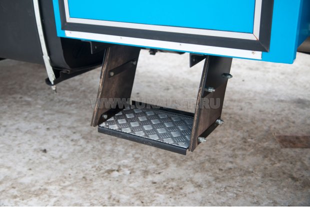 Степень для входа в фургон