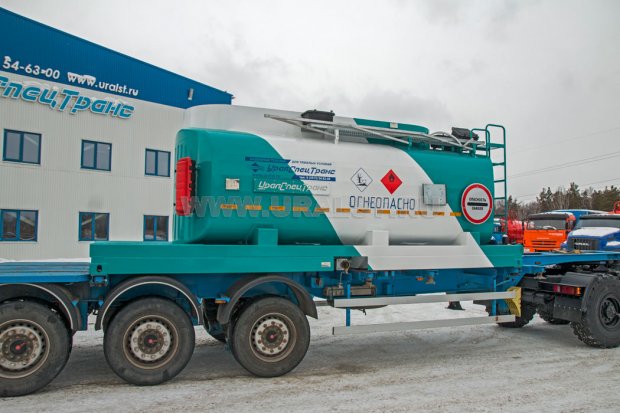 Контейнер-цистерна УСТ 94653А КЦ-16 с площадкой