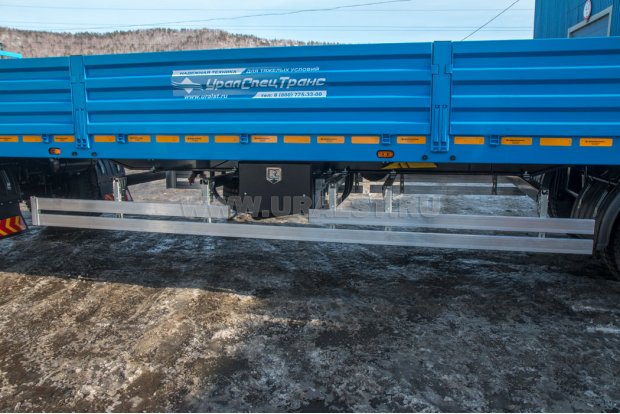 Боковая защита