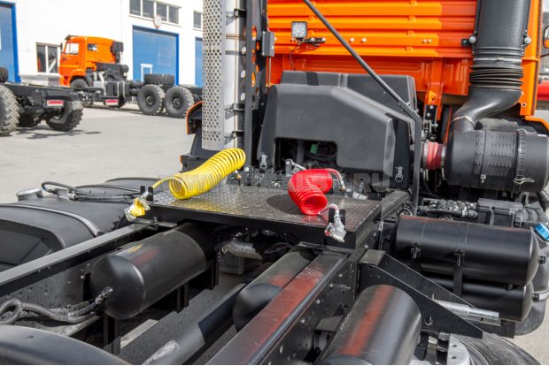 Пневмо и электроразъёмы