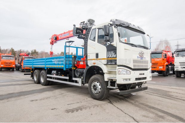 Автомобиль бортовой с КМУ KANGLIM KS-2056 FAW 3250 (6х4)