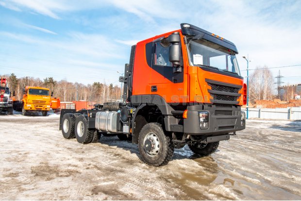 Тягач АМТ N.V. 632910 (6х6) шины 315/80R22.5