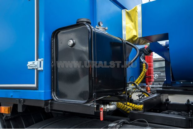 Бак системы гидрофикации