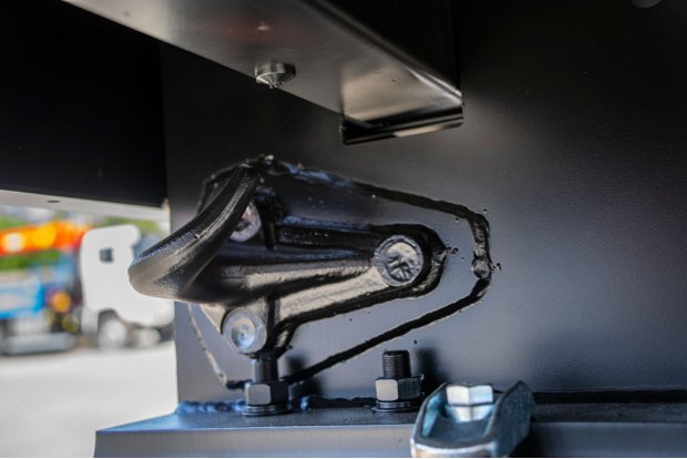 Буксировочная петля