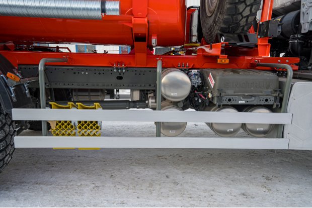 Боковая защита