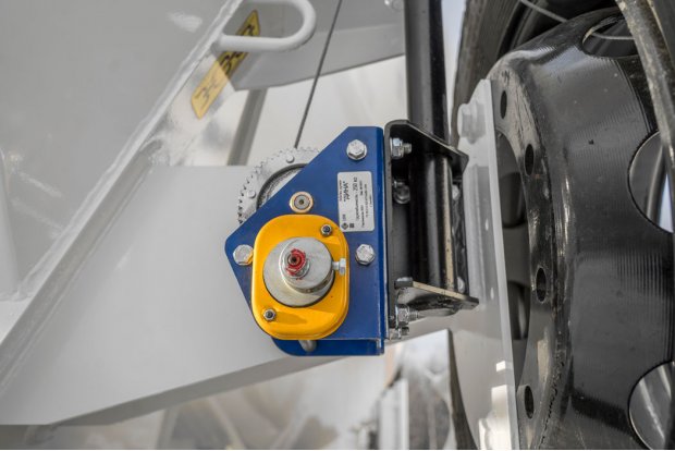 Лебедка запасного колеса