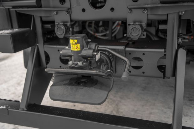 Заднее сцепное устройство