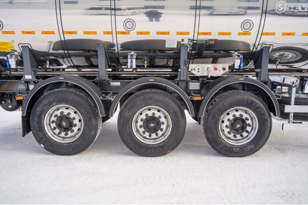 Оси полуприцепа