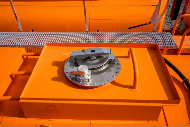 Заливная горловина