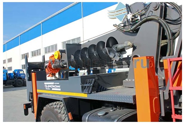 Буровая установка камаз с крано-буровой установкой SOOSAN SA040C