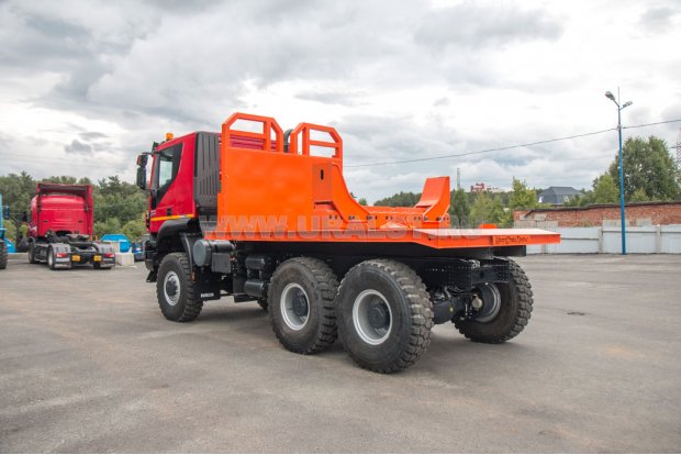 Трубоплетевоз на шасси «IVECO-AMT 633900»