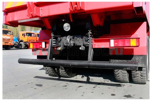 Противоподкатный брус самосвала