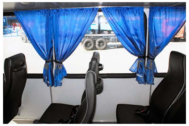 Окна вахты с солнцезащитными шторками